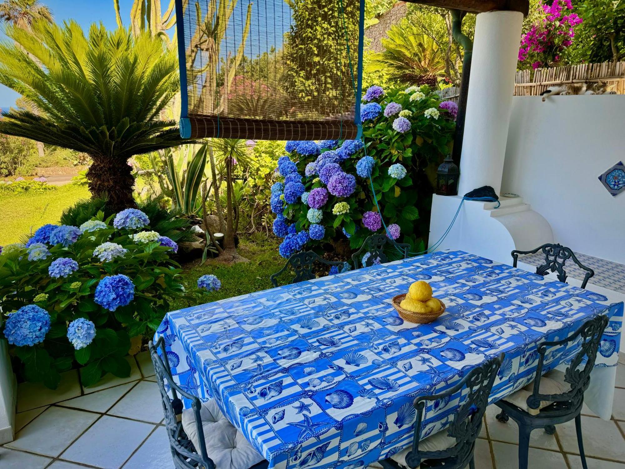 Villa 'A Pisa Lipari  Exterior photo